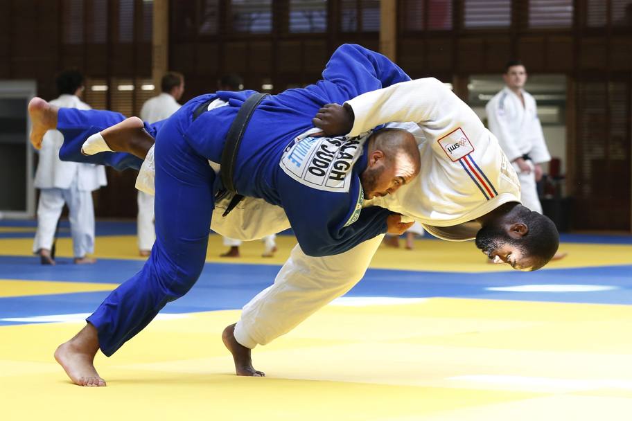 Il campione olimpico e pluricampione mondiale dei pesi massimi di judo, il francese Teddy Riner, impegnato in una sessione di preparazione a Parigi in vista dell&#39;appuntamento iridato di Astana, in Kazakhstan, dal 24 al 30 agosto (Afp)